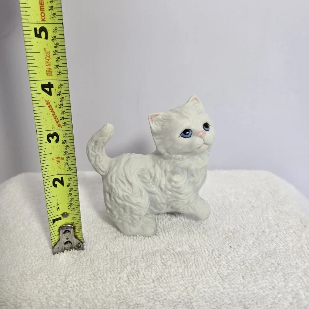 Vintage White Persian Cat Figurine Ceramic Glossy Blue Eyes Longhair Collectible